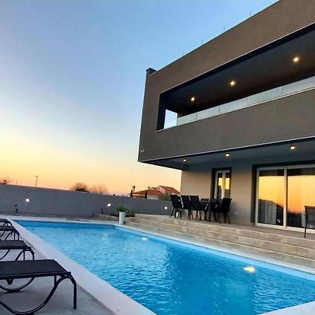 Villa Tia With Heated Pool & Jacuzzi Murvica  Exterior foto