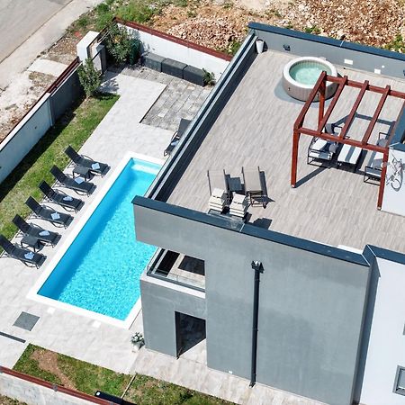 Villa Tia With Heated Pool & Jacuzzi Murvica  Exterior foto