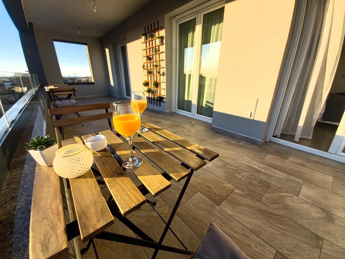 Villa Tia With Heated Pool & Jacuzzi Murvica  Exterior foto