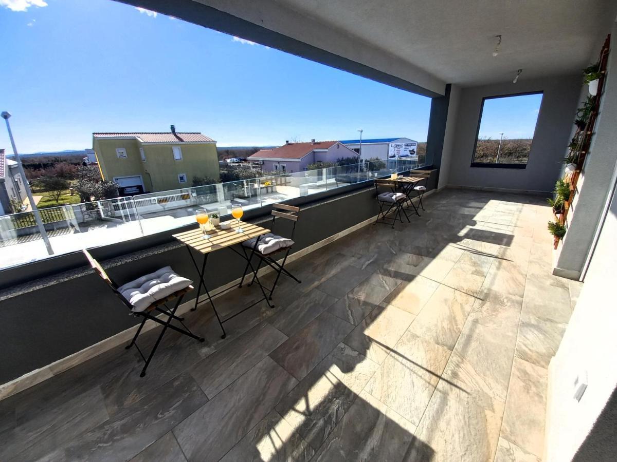 Villa Tia With Heated Pool & Jacuzzi Murvica  Exterior foto