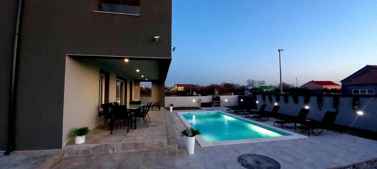 Villa Tia With Heated Pool & Jacuzzi Murvica  Exterior foto