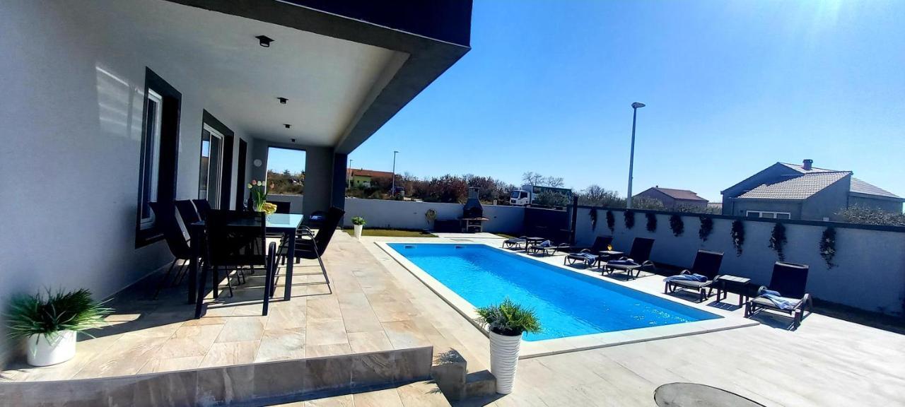 Villa Tia With Heated Pool & Jacuzzi Murvica  Exterior foto
