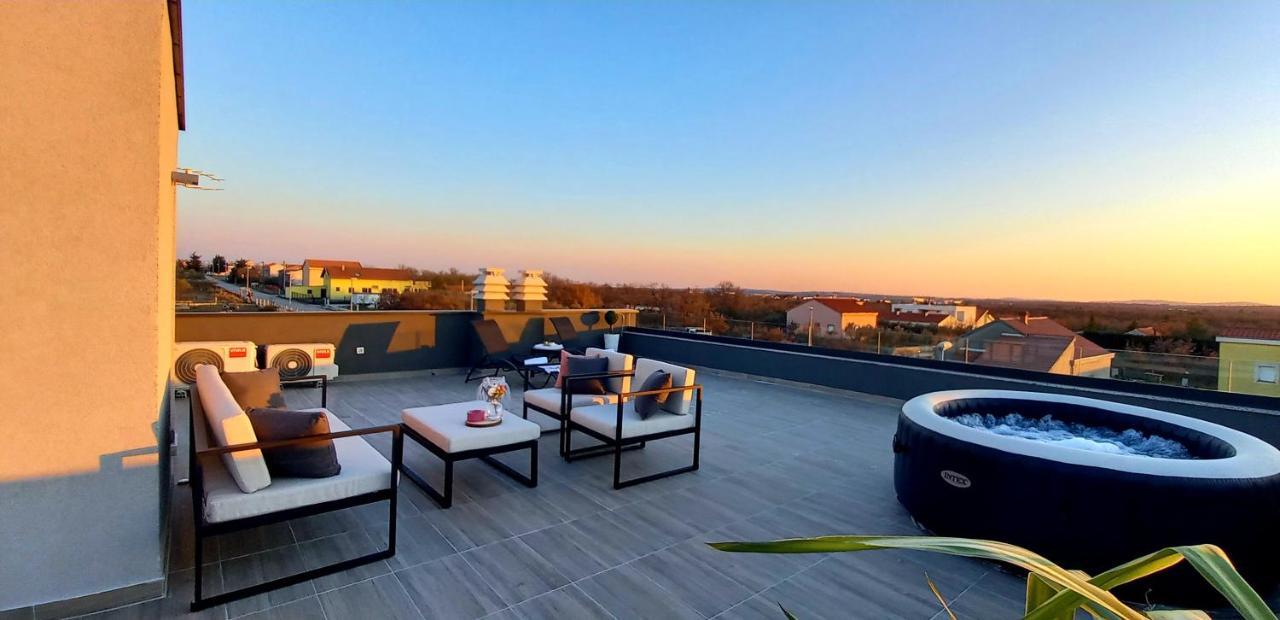 Villa Tia With Heated Pool & Jacuzzi Murvica  Exterior foto